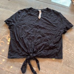 Lululemon short sleeve front tie crop t-shirt